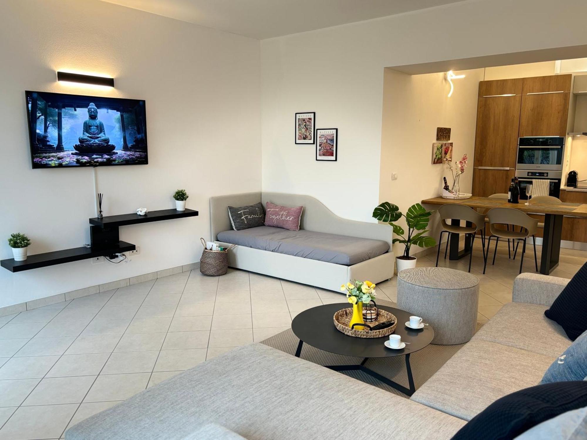 Lago Villa Zen - Apartment With Jacuzzi, Panoramic Views 레노 외부 사진