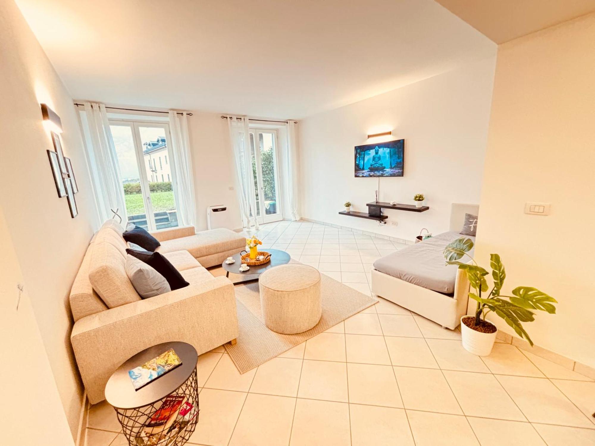 Lago Villa Zen - Apartment With Jacuzzi, Panoramic Views 레노 외부 사진
